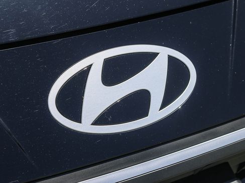 Certified 2026 Hyundai Elantra Sport FWD image 7