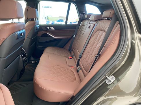 New 2026 BMW X5 xDrive40i AWD/4WD image 14