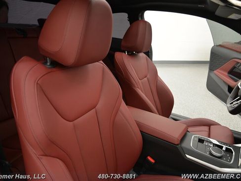 Used 2025 BMW M240i Coupe w/ Premium Package image 22