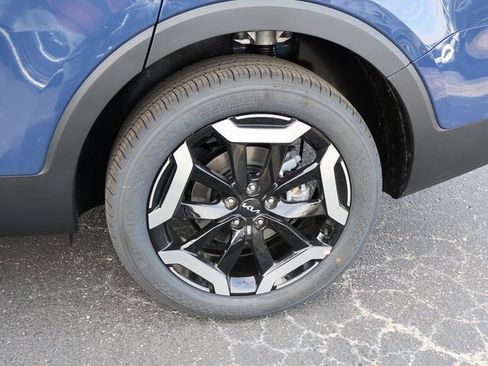 New 2025 Kia Telluride S image 42