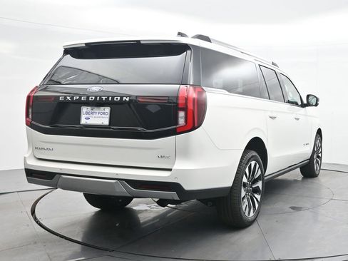 New 2026 Ford Expedition Max Platinum w/ Driver's Package AWD/4WD image 8