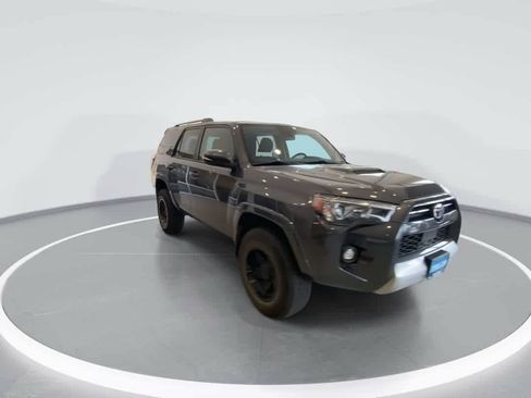 Certified 2023 Toyota 4Runner TRD Off-Road Premium w/ Moonroof Package AWD/4WD image 2