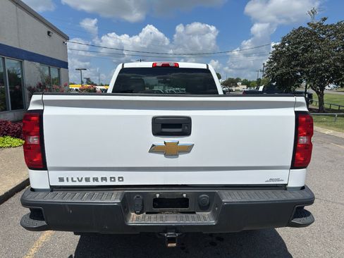 Used 2018 Chevrolet Silverado 1500 W/T w/ WT Convenience Package AWD/4WD image 5