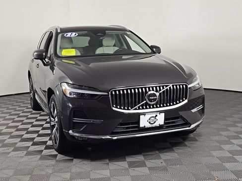 Certified 2023 Volvo XC60 B5 Plus w/ Climate Package image 3