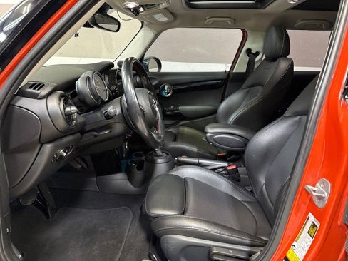 Used 2019 MINI Cooper S w/ Premium Package image 12