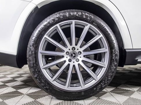 Used 2023 Mercedes-Benz GLS 450 4MATIC image 38