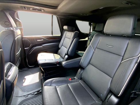 Used 2023 Cadillac Escalade Premium Luxury w/ LPO, Floor Liner Package AWD/4WD image 20