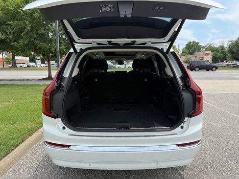 Used 2025 Volvo XC90 B5 Plus w/ Protection Package Premier AWD/4WD image 22