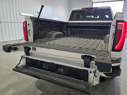 Used 2024 GMC Sierra 2500 Denali Ultimate AWD/4WD image 25