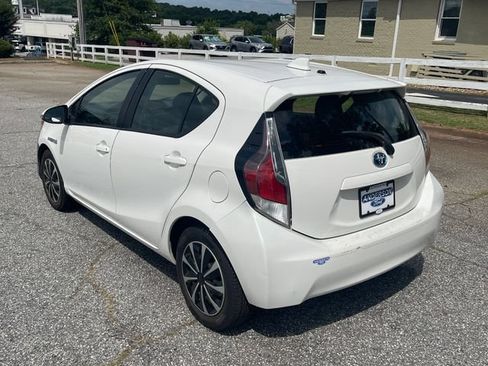 Used 2015 Toyota Prius C Two FWD image 7