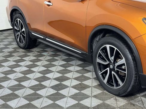 Used 2017 Nissan Rogue SL w/ SL Premium Package AWD/4WD image 12
