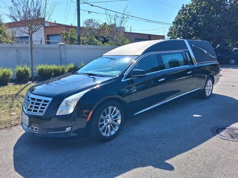 Used 2014 Cadillac XTS Hearse FWD image 2