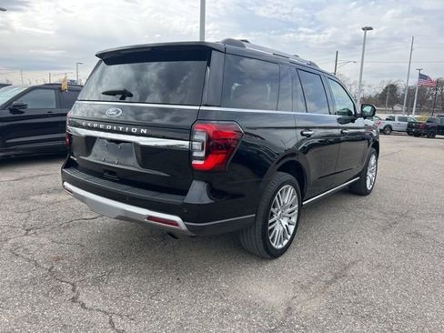 Certified 2023 Ford Expedition Limited image 4