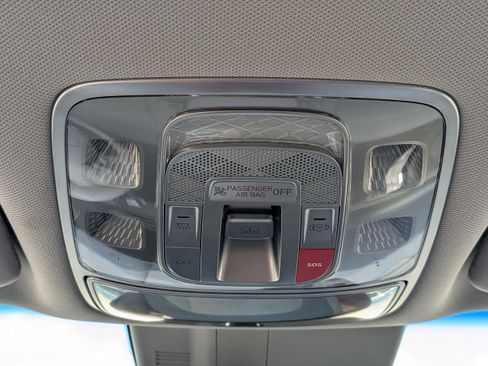 Used 2025 Genesis GV60 RWD image 23