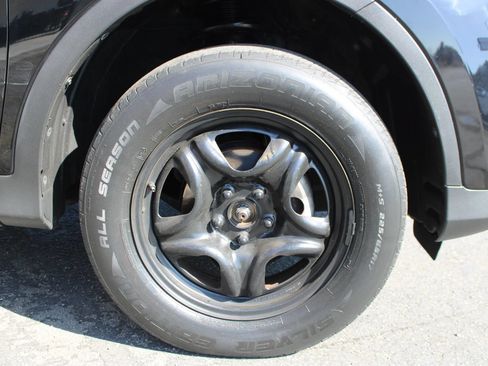 Used 2013 Toyota RAV4 LE FWD image 16
