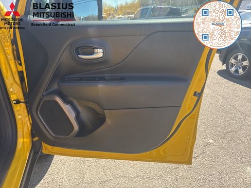 Used 2023 Jeep Renegade Latitude AWD/4WD image 35