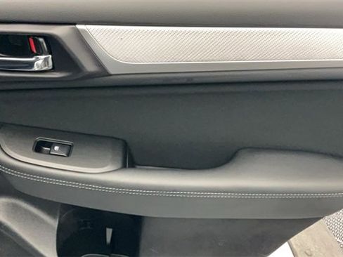 Used 2017 Subaru Outback 2.5i Premium image 28