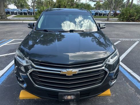 Used 2021 Chevrolet Traverse LT AWD/4WD image 9