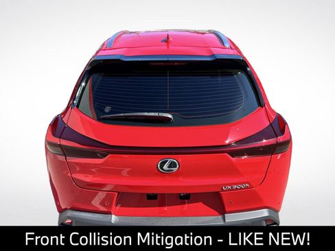 Used 2025 Lexus UX 300h FWD w/ Cold Area Package image 8