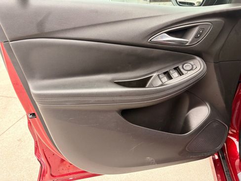 Used 2022 Buick Encore GX Select w/ Sport Touring Package image 21