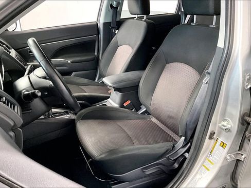 Used 2019 Mitsubishi Outlander Sport SE image 25