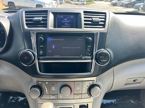 Used 2013 Toyota Highlander SE AWD/4WD image 24