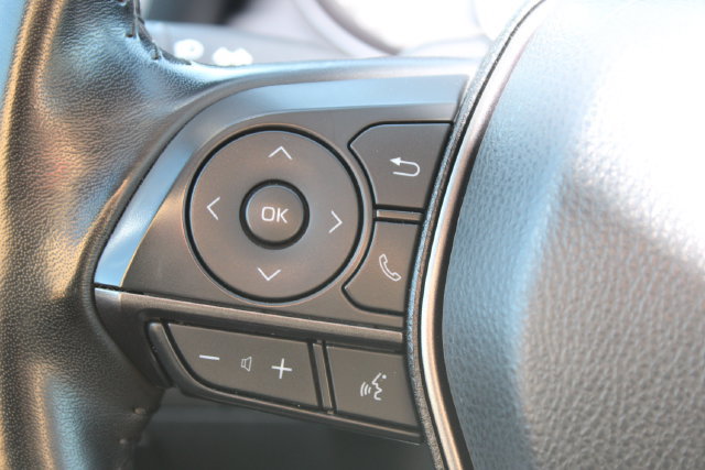 Used 2024 Toyota Camry SE w/ Convenience Package FWD image 17