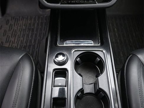 Used 2021 Lincoln Corsair AWD w/ Premium Package image 44