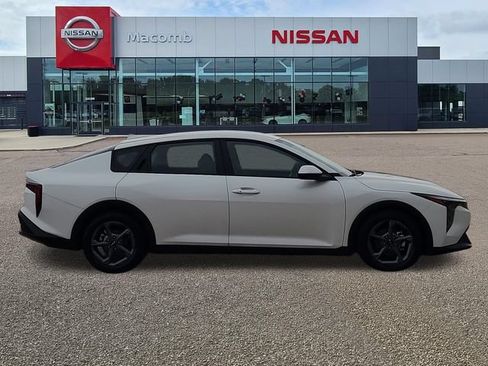 Used 2025 Kia K4 FWD image 8