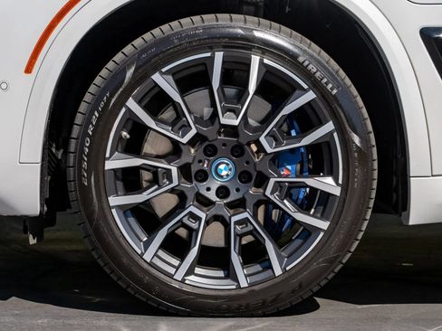 Used 2024 BMW X5 xDrive50e w/ M Sport Package AWD/4WD image 15