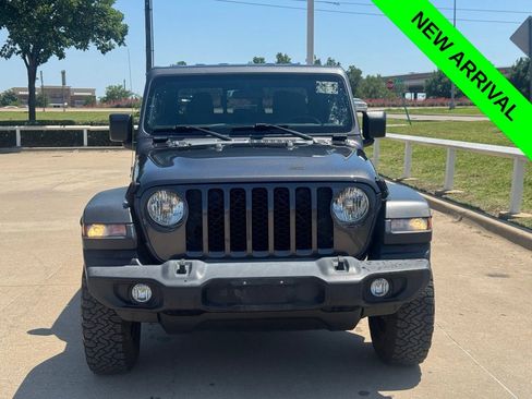 Used 2022 Jeep Gladiator Sport AWD/4WD image 1