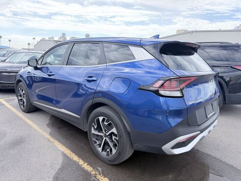 Used 2025 Kia Sportage EX FWD image 4
