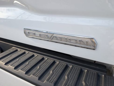 Certified 2024 GMC Sierra 1500 Elevation image 7