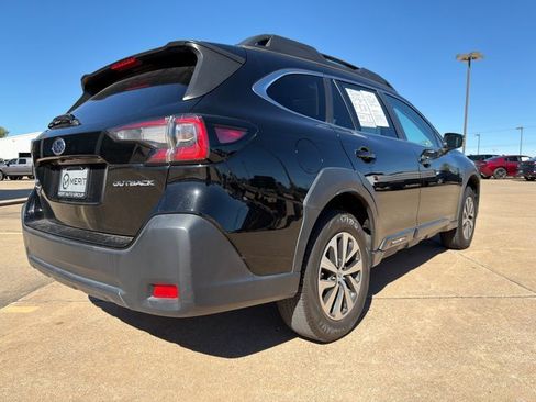 Used 2024 Subaru Outback Premium image 13