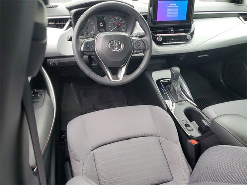 Used 2024 Toyota Corolla SE image 11