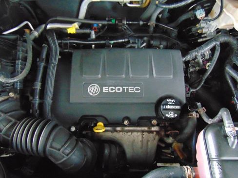 Used 2015 Buick Encore AWD image 17