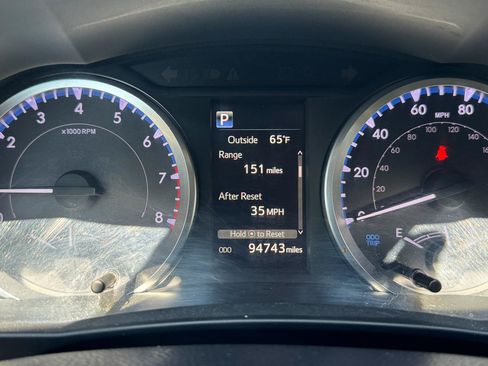 Used 2019 Toyota Highlander LE AWD/4WD image 20