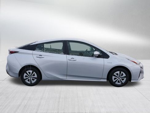 Used 2017 Toyota Prius Two image 8