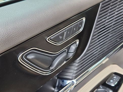 Used 2022 Lincoln Corsair Reserve w/ Equipment Group 201A image 13