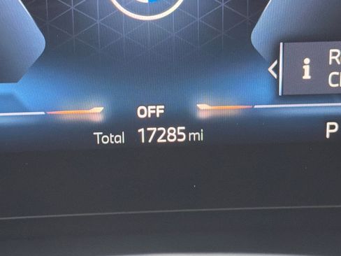 Certified 2025 BMW X1 xDrive28i w/ Premium Package image 32