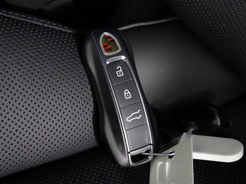 New 2026 Porsche Cayenne GTS image 23