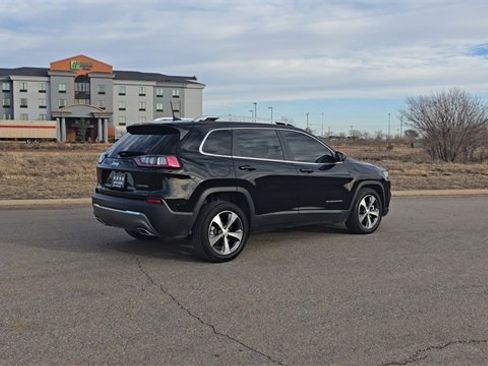 Used 2021 Jeep Cherokee Limited image 6
