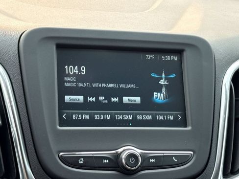 Used 2018 Chevrolet Equinox LT FWD image 23