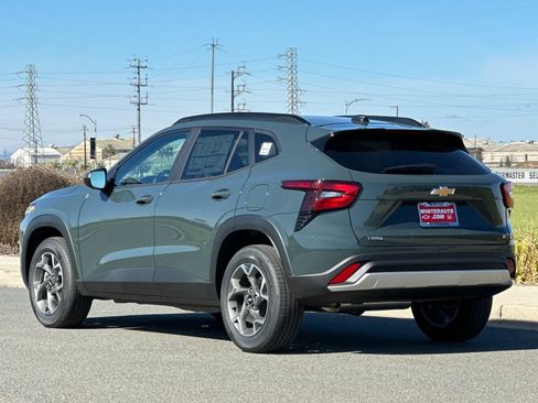 New 2026 Chevrolet Trax LT image 6