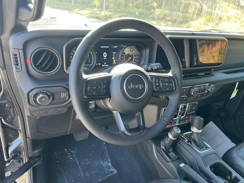 New 2025 Jeep Wrangler Rubicon w/ Steel Bumper Group image 11