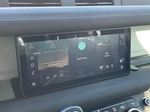 Used 2020 Land Rover Defender 110 SE image 15