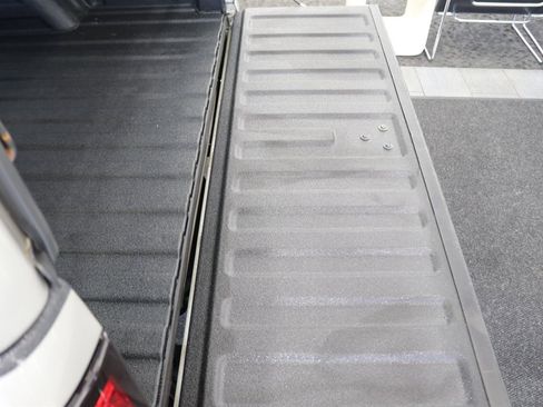 Used 2005 Chevrolet Silverado 2500 LS w/ Heavy-Duty Power Package image 47