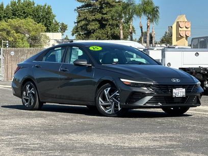 Used 2025 Hyundai Elantra Limited