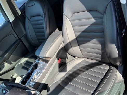Used 2024 Ford Edge SEL w/ Convenience Package AWD/4WD image 4