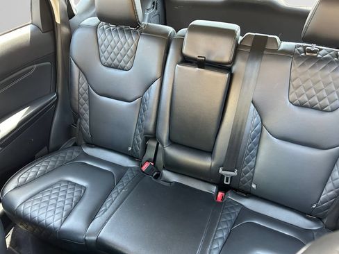 Used 2024 Ford Edge Titanium AWD/4WD image 14